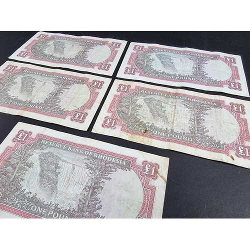 492 - Banknotes: Rhodesia, five Elizabeth II 1966 one pound notes, prefix K18/19.