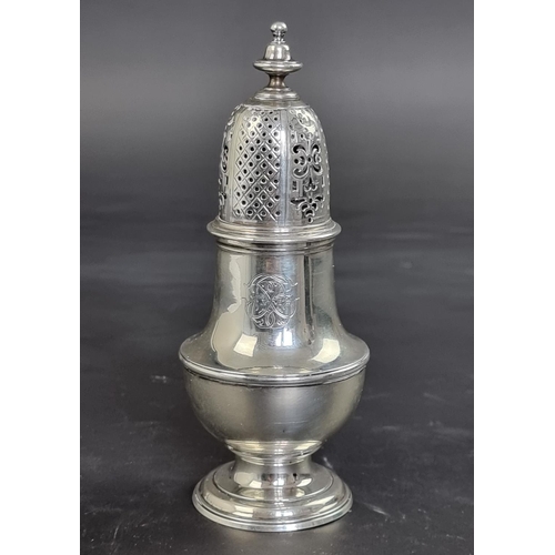 50 - An early 18th century silver sugar caster, by William Gamble, date letter rubbed, 16cm high, 187g.... 