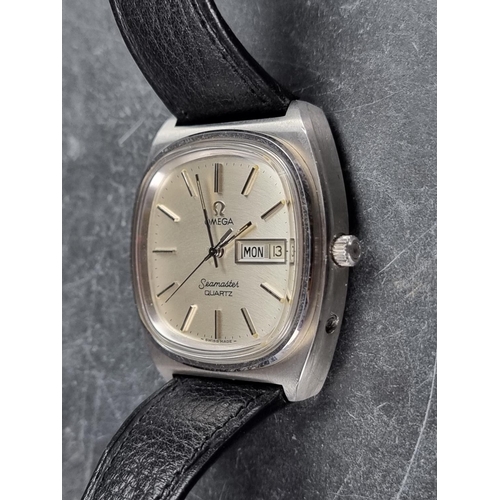 513 - A 1977 Omega 'Seamaster Day-Date' stainless steel quartz wristwatch, 35mm, Ref. 40384238, Cal. ... 