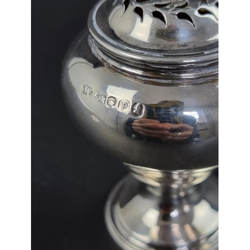 52 - A George III silver posset pot, by W I, London 1790, 9cm high, 75g.