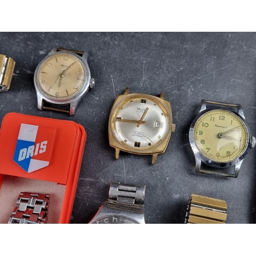 536 - A group of wristwatches, to include examples by Oris, Seiko and Swatch. (16)