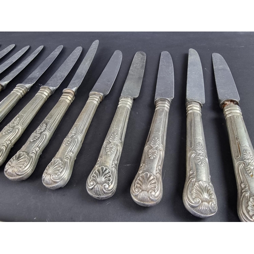 81 - Seventeen Victorian silver handled King's pattern dessert knives, by Chawner & Co, London 1845.... 