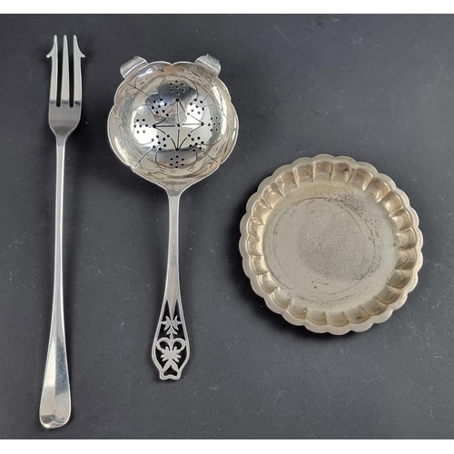 99 - A silver pickle fork, by Roberts & Belk, Sheffield 1958; together with a silver sifter spoo... 