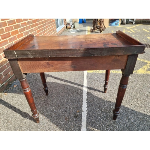 1058 - An early Victorian mahogany washstand, 89cm wide.