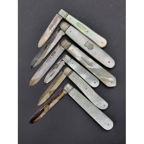 1680 - Six mother-of-pearl and silver folding fruit knives.