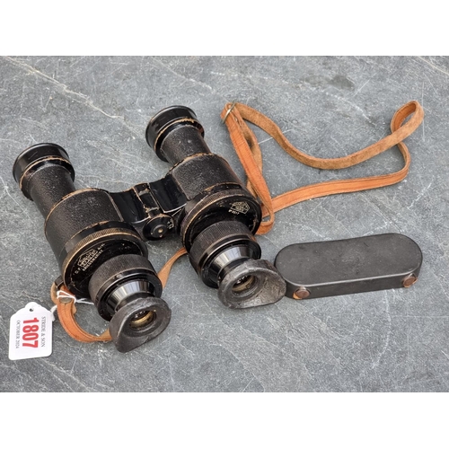 1807 - A pair of WWII German Kriegsmarine 8x30 binoculars, made in occupied France by Huet Paris, No.5517.... 