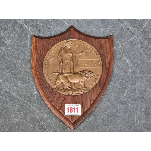 1811 - Medals: a WWI death plaque to 'Willian Ernest Wynn, of The Devonshire Regiment', killed in acti... 