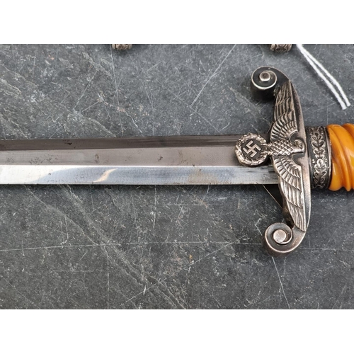 1814 - A WWII German army officer's dagger and sheath, by Original Eickhorn, Solingen.