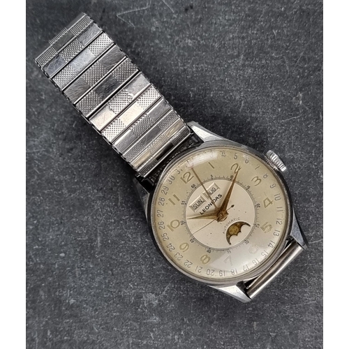 505 - A rare circa 1940s Leonidas triple date calendar moonphase stainless steel automatic wristwatch, 35m... 