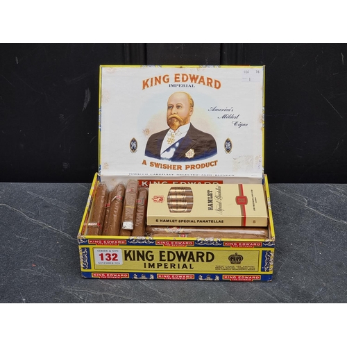 132 - Cigars: a mixed collection, to include: four Schimmelpenninck, each in tube; seven various King Edwa... 