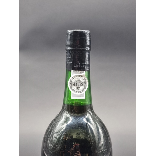 61 - A 75cl bottle of Warre's Quinta Da Cavadinha 1987 Vintage Port.