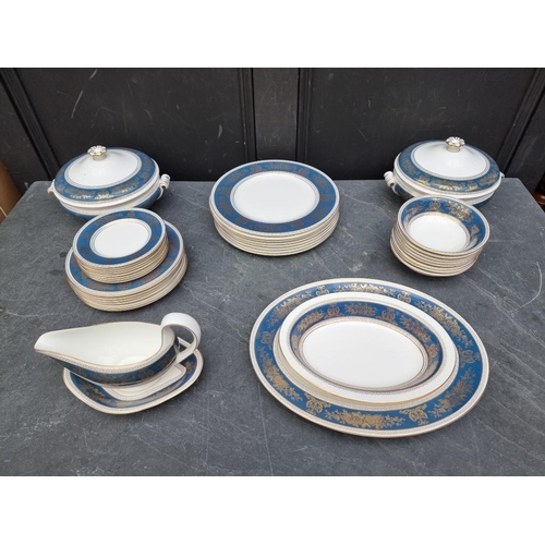 1546 - A Wedgewood 'Columbia' pattern part dinner service.