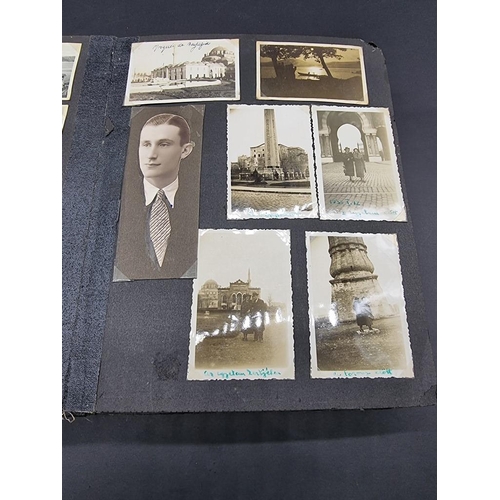 281 - PHOTOGRAPH ALBUMS: collection of 16 photograph albums and related, largely 19th-early 20thc, va... 