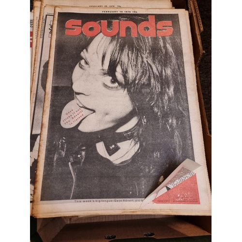 424 - SOUNDS/MUSICAL EXPRESS: a quantity in 2 cartons, 1970s-early 80s period. (2 boxes)... 