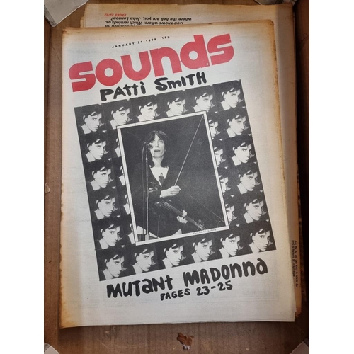 424 - SOUNDS/MUSICAL EXPRESS: a quantity in 2 cartons, 1970s-early 80s period. (2 boxes)... 