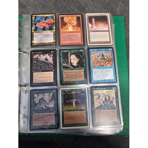 464 - MAGIC: The Gathering: collection of cards in album.