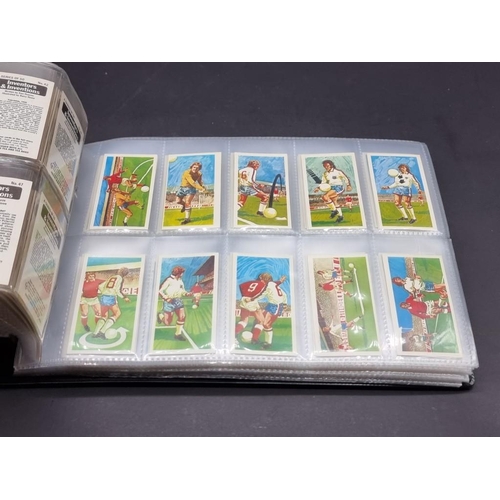 531 - CIGARETTE & TEA CARDS: a large collection, neatly arranged in 18 modern albums, to include ... 