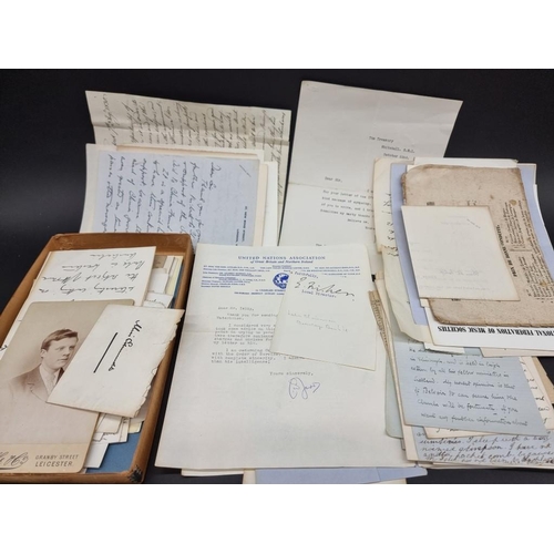 534 - LETTERS: collection of approx 100 ALS and TLS, largely late 19th-early 20thc, majority addresse... 