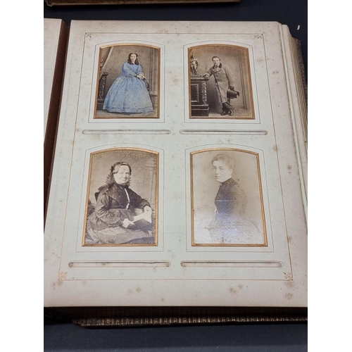 536 - CARTE DE VISITE: a quantity of carte de visite and cabinet cards, loose and in albums. (Tray)... 