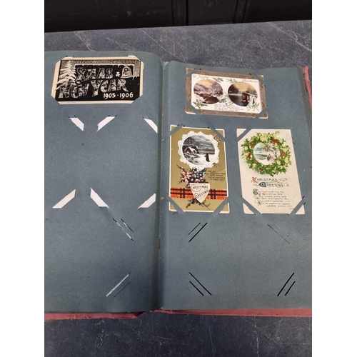 553 - POSTCARD ALBUMS: a group of 3 vintage albums, containing approx 400+ mixed postcards, largely topogr... 