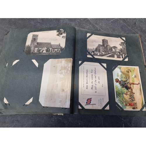 553 - POSTCARD ALBUMS: a group of 3 vintage albums, containing approx 400+ mixed postcards, largely topogr... 