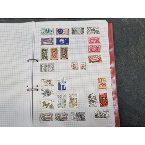 639 - STAMPS: mixed selection housed in 10 albums and box. (Tray)