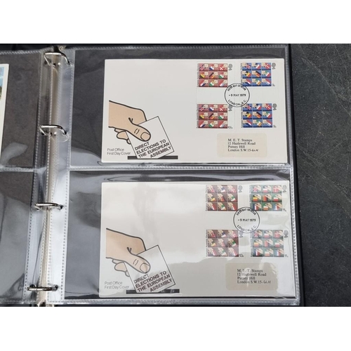 640 - FIRST DAY COVERS: a collection, housed in 4 albums. (Box)