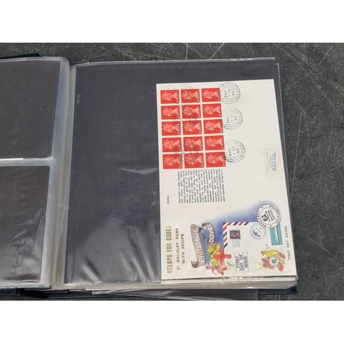 644 - FIRST DAY COVERS: a collection in 3 albums.