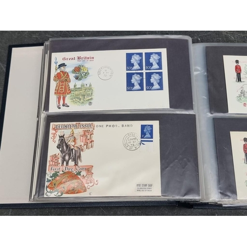 644 - FIRST DAY COVERS: a collection in 3 albums.