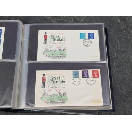 644 - FIRST DAY COVERS: a collection in 3 albums.