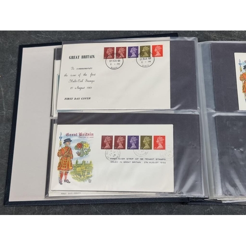 644 - FIRST DAY COVERS: a collection in 3 albums.