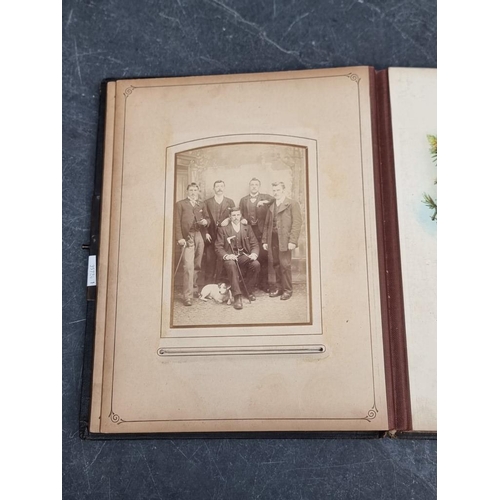 647 - CARTE DE VISITE: quantity in 2 period albums: plus snapshot album, Switzerland. (3)... 