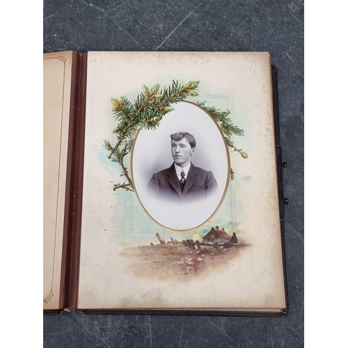 647 - CARTE DE VISITE: quantity in 2 period albums: plus snapshot album, Switzerland. (3)... 