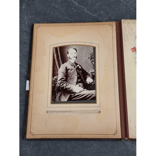 647 - CARTE DE VISITE: quantity in 2 period albums: plus snapshot album, Switzerland. (3)... 