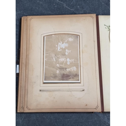 647 - CARTE DE VISITE: quantity in 2 period albums: plus snapshot album, Switzerland. (3)... 