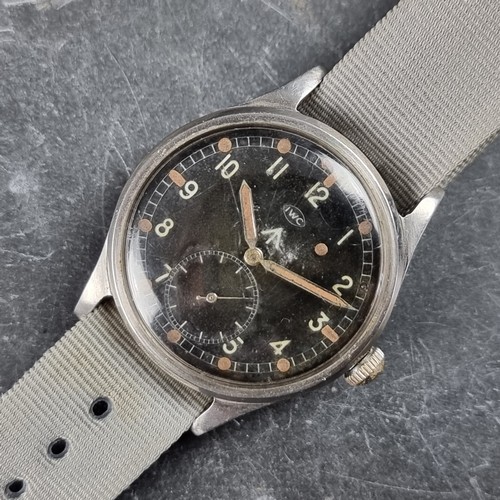 498 - A circa 1945 military issue IWC 'Mark X' 'Dirty Dozen' stainless steel manual wind wristwatch, 35mm,...