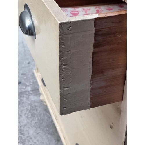 1074 - A Victorian cream painted chest of drawers, 86.5cm wide.