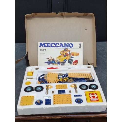 1286 - Meccano: 4 boxes of Meccano, comprising: Set B; Set 2 (x2); Set 3; and a wooden box containing ... 