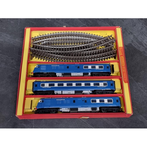 1287 - Triang-Hornby: a large collection in 2 boxes of vintage railway, to include: a boxed electric t... 