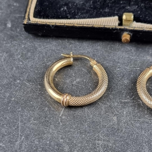 427 - A pair of 9ct gold hoop earrings, 21mm diameter, 1.7g; together with a yellow metal bar brooch, set ... 