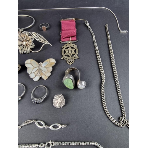 454 - A quantity of silver and .925 jewellery, some gem set.