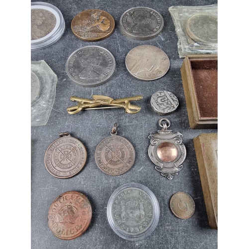 535 - Coins: an Indian Princely state of Orchha silver one rupee coin; together with a 1780 Maria Theresa ... 