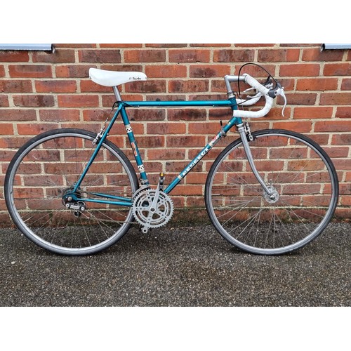 1458 - A 1960s Peugeot racing bicycle, 22in.