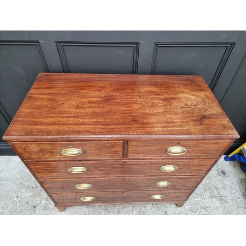 1048 - A George III mahogany chest of drawers, 107.5cm wide.