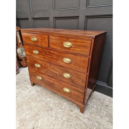 1048 - A George III mahogany chest of drawers, 107.5cm wide.