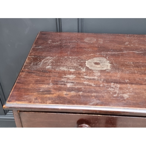 1057 - A 19th century mahogany chest of drawers, 110.5cm wide.