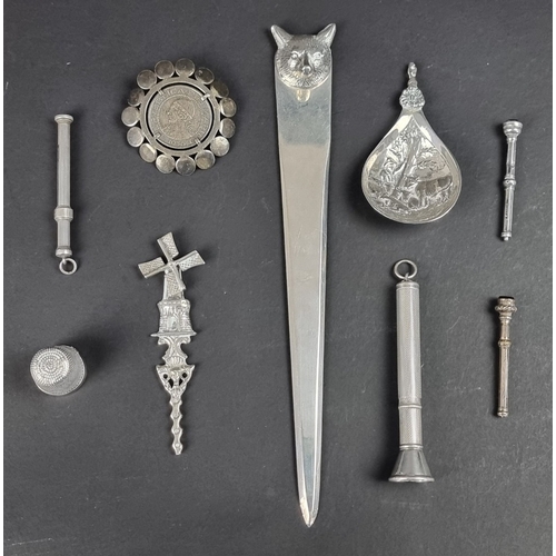 101 - A small quantity of silver, white metal and metal items, 66g weighable. (9)