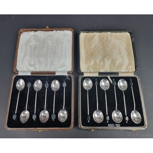 64 - A cased set of six bean handled coffee spoons, by Arthur Price & Co Ltd, Birmingham 1939; t... 