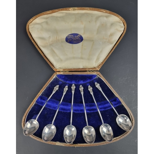 65 - A cased set of six Edwardian silver apostle spoons, by Sydney & Co, Birmingham 1909, 79g.... 