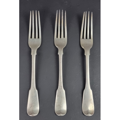 77 - Three George III silver forks, by Christopher & Thomas Wilkes Barker, London 1801, 232g.... 